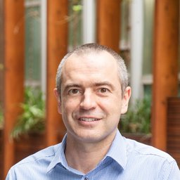 Prof Simon Bell
